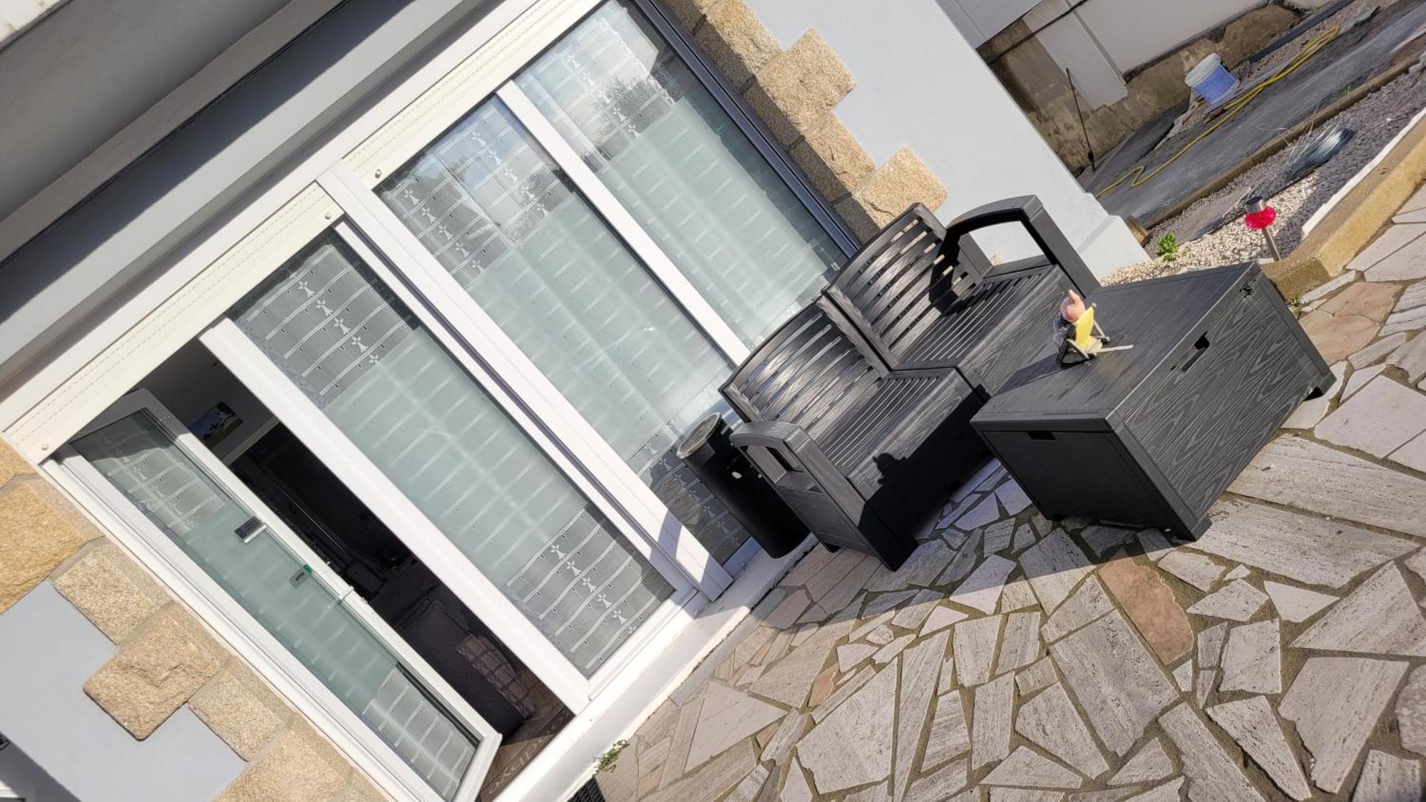Update Location Lanester Exterior foto